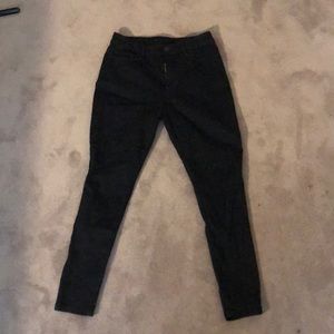 Black High-Rise Jegging